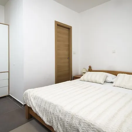 La Perla Luxury Vendégház 3*