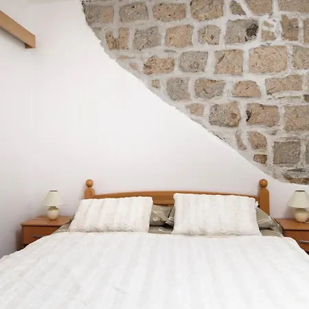 Πανσιόν La Perla Luxury Σπλιτ