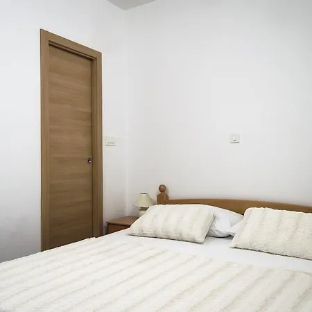 La Perla Luxury Guest house 3*